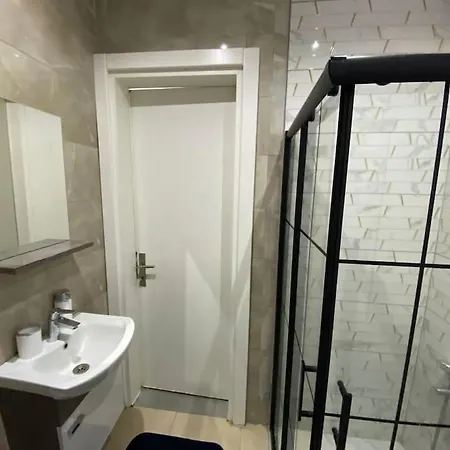 New Flat,3br,ac, 200 Mt To Taksim