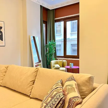 New Flat,3br,ac, 200 Mt To Taksim *