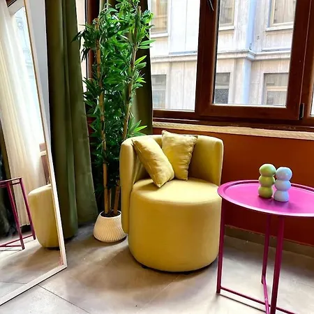 Apartament Modern Design, 3br,ac, 1 Min Walk From Taksim Square Stambuł