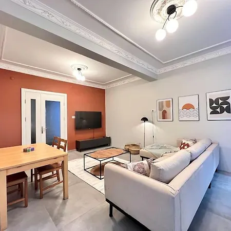 New Flat,3br,ac, 200 Mt To Taksim *